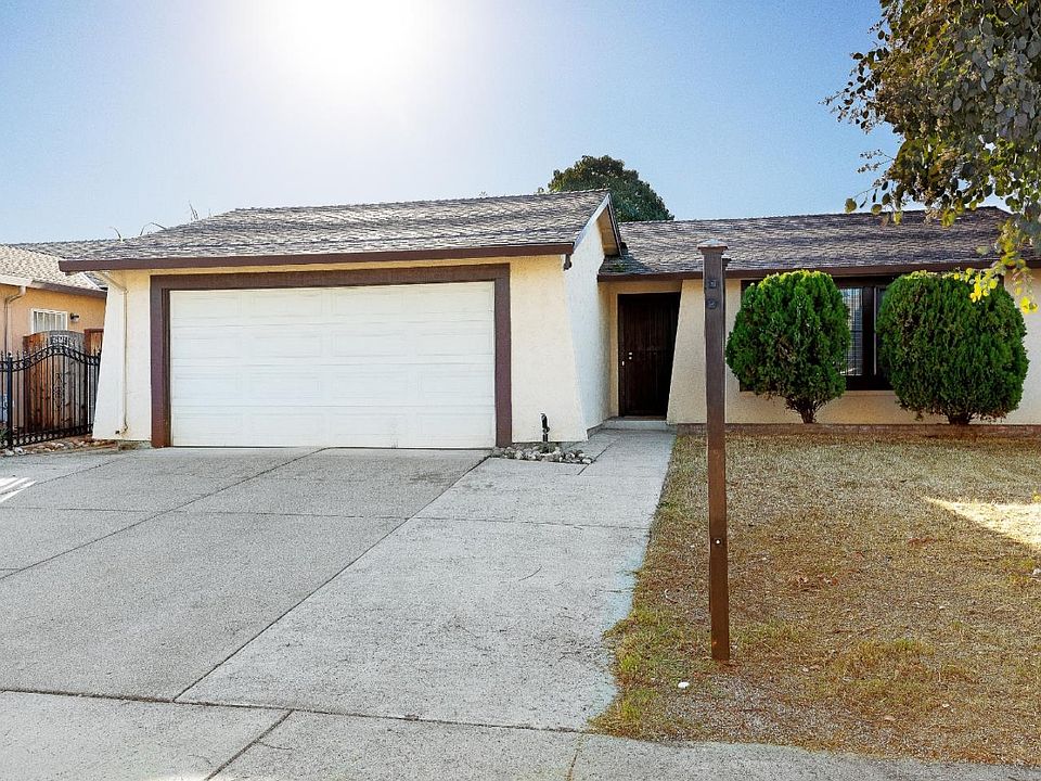 1st image of 2575 Brenford Dr