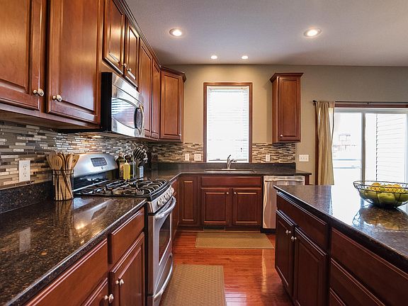 5th image of 2257 Woodcrest Dr