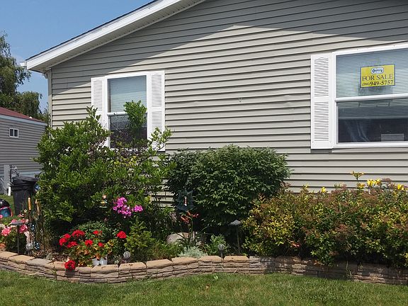 5th image of 52364 Norfolk Ln