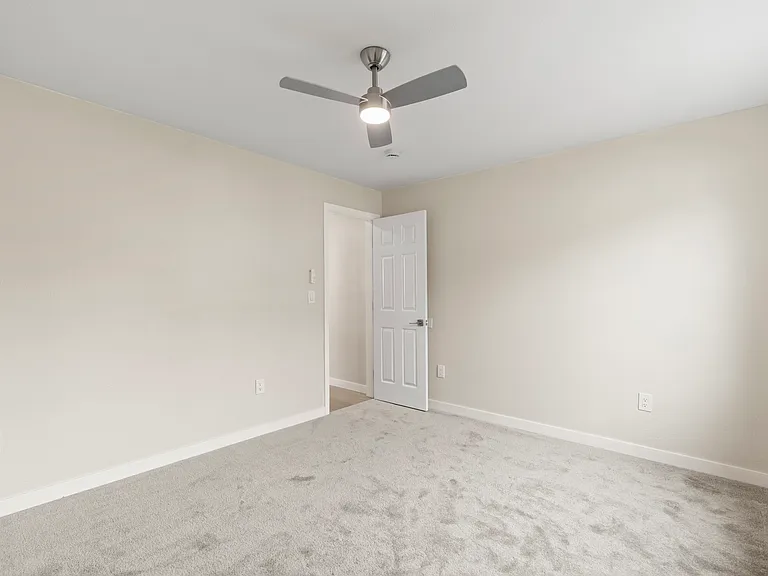153 Dahlia Ave — Photo 25
