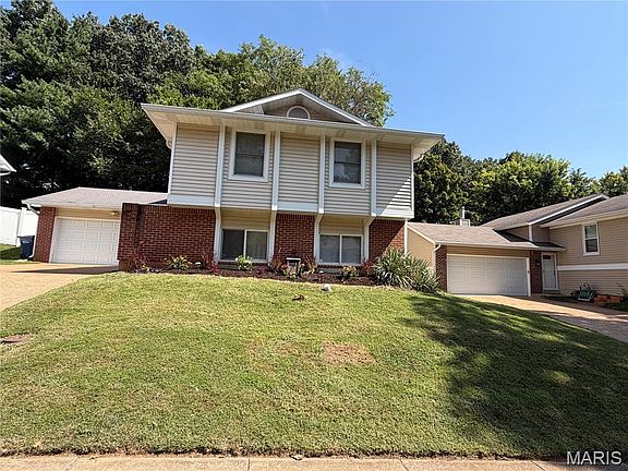 2nd image of 537 Treetop Village Dr