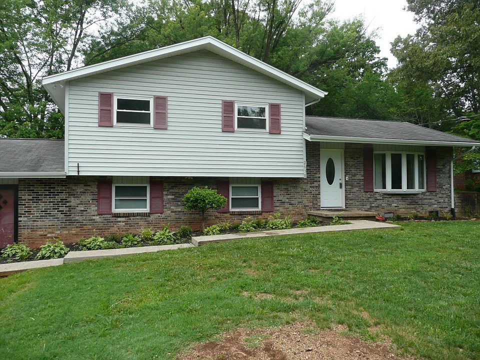 1st image of 2938 W Woodbine Dr