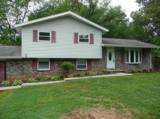 2938 W Woodbine Dr, Maryville, TN 37803