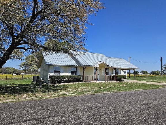 3rd image of 2850 County Road 2330
