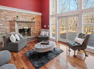 45 Pond View Dr, West Milford, NJ 07480