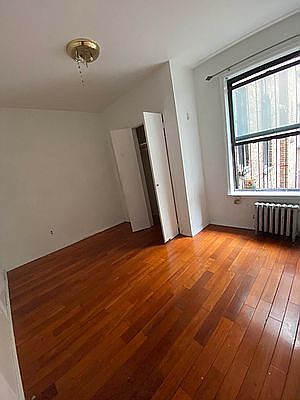 3rd image of 142 S 9th St #Dd3