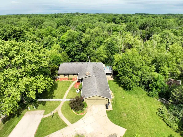 4927 Kings Cove ROAD, Racine, WI 53406