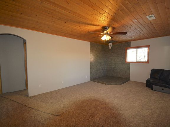 3rd image of 737 Williams Dr