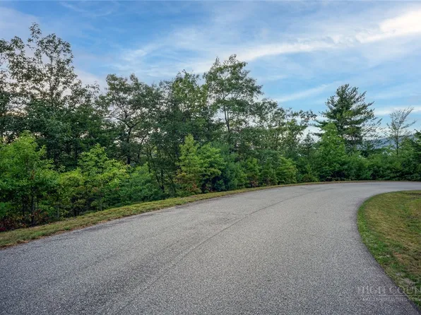352 Pepperroot Road, Boone, NC 28607