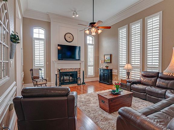 5th image of 502 Brookhollow Dr