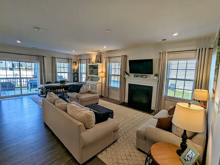 3836 Knighton Cir — Photo 12
