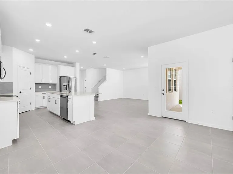 5577 Fiona Ln — Photo 12