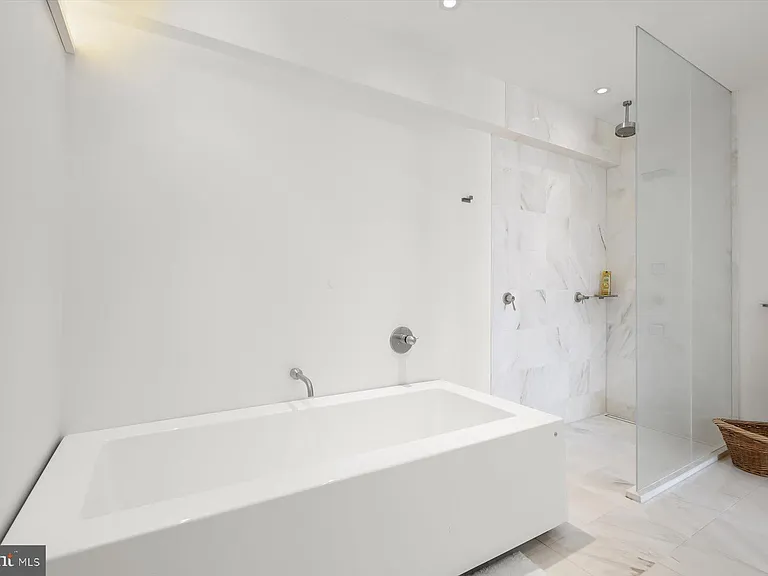 100 Harborview Dr #1901 — Photo 61