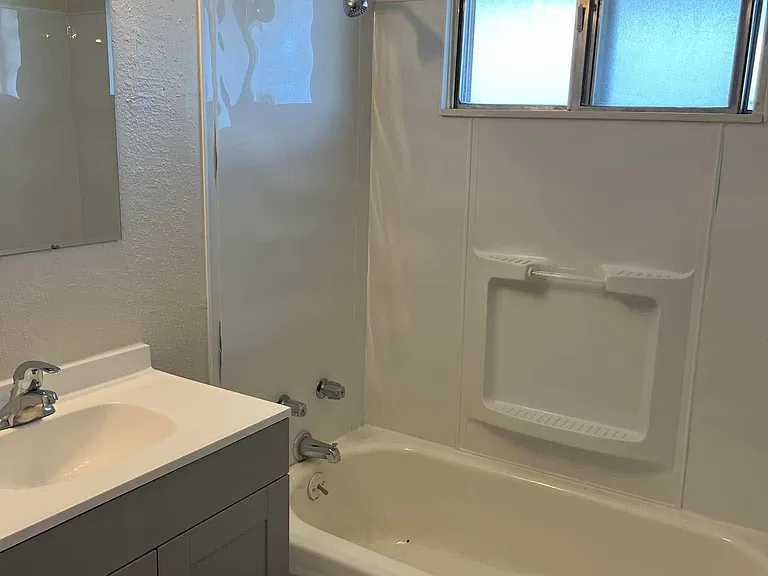 752 12th St #4-8 — Photo 9
