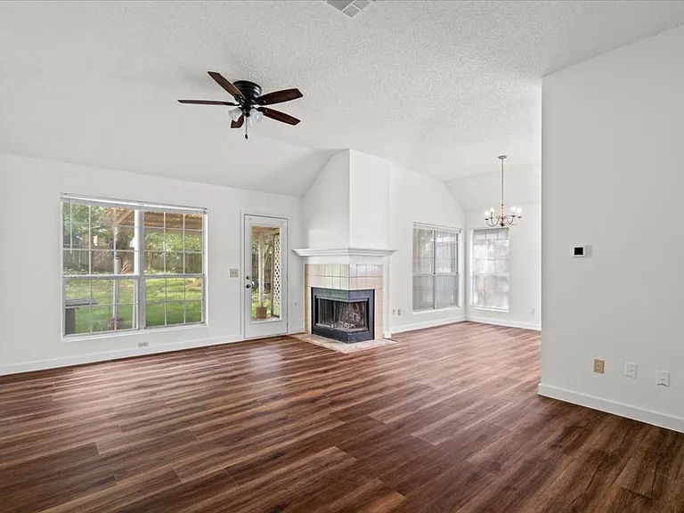 2907 Shotgun Ln — Photo 3