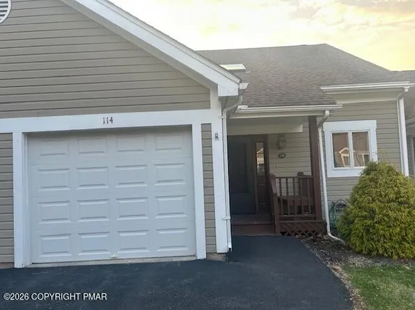 114 Duck Hollow Cir, Stroudsburg, PA 18360