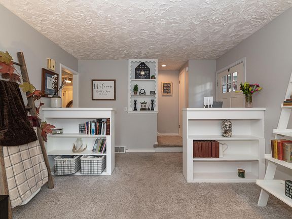 5th image of 6833 Welbury St