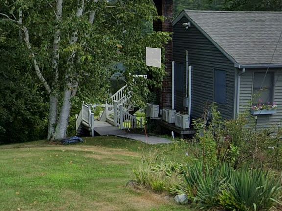 3rd image of 17 Fort Hill Rd