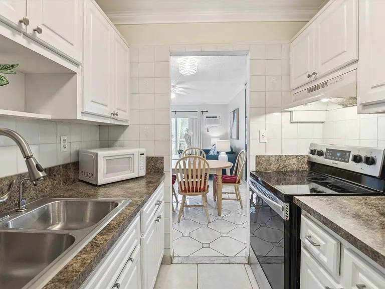 720 Orton Ave #206 — Photo 5