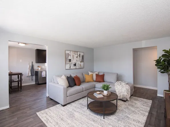 Pine Valley Apartments