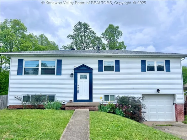 3007 Sansom Ct, Milton, WV 25541