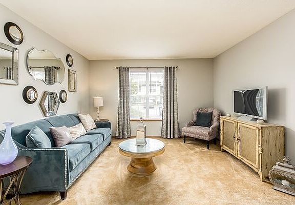 2nd image of 8401 Oak Village Blvd