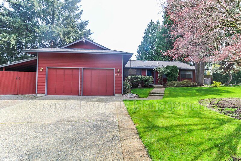 1st image of 10943 NE 133rd St