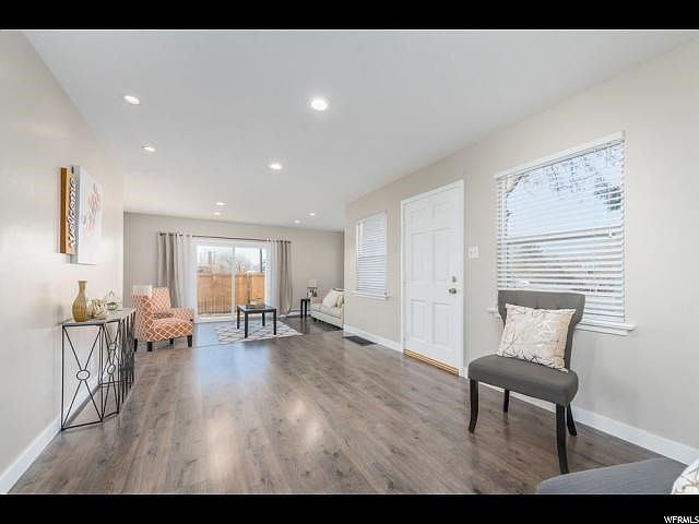 1st image of 1106 E Charlton Ave