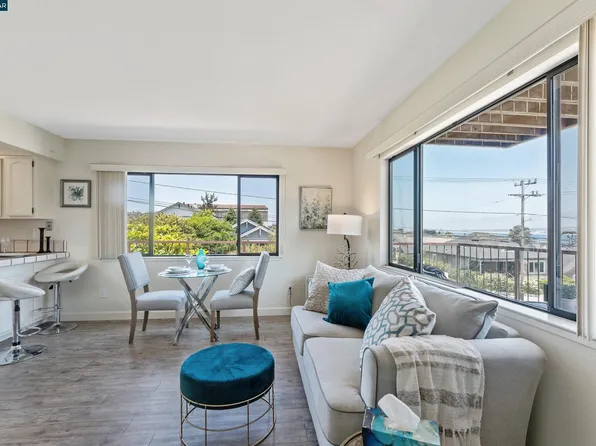 402 Watson St APT 5, Monterey, CA 93940