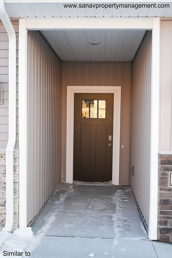Ankeny Townhome Amenities included!! On slab!! — Photo 2