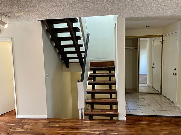 3rd image of 935 N Pennsylvania St APT 2