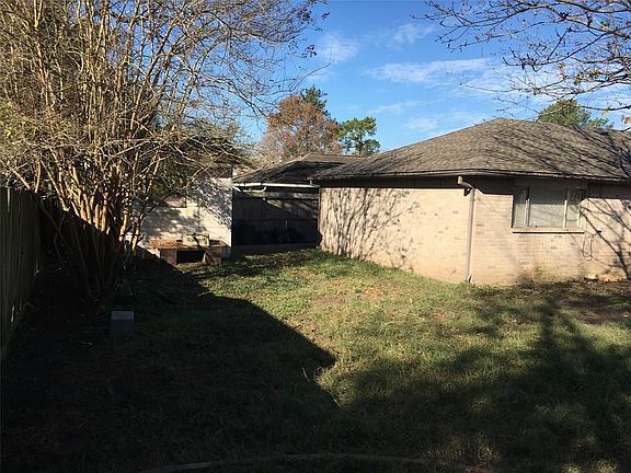 4th image of 6922 Fox Knoll Ln