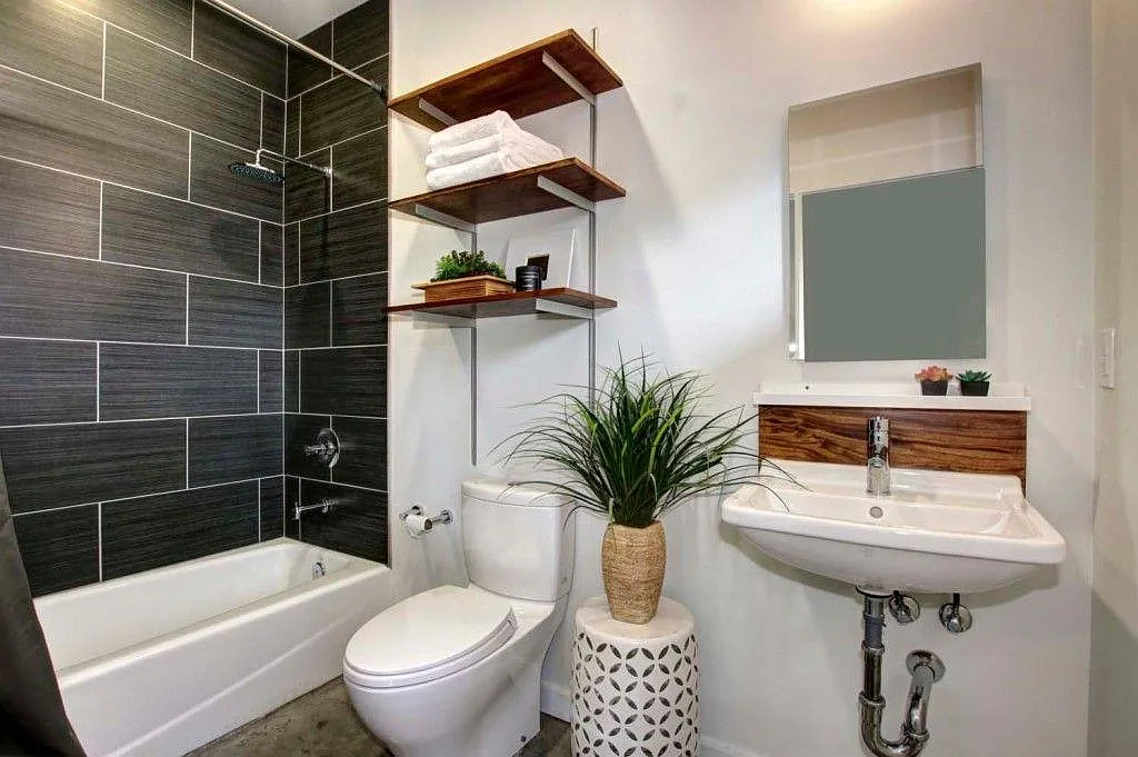 3 bed, 1601 sqft, $2,975 — Photo 4