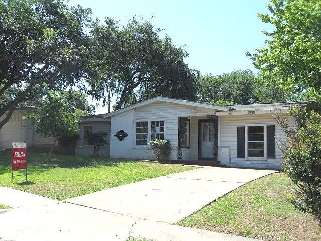 1st image of 2636 Fieldale Dr