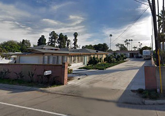 1st image of 9822 Stanford Ave