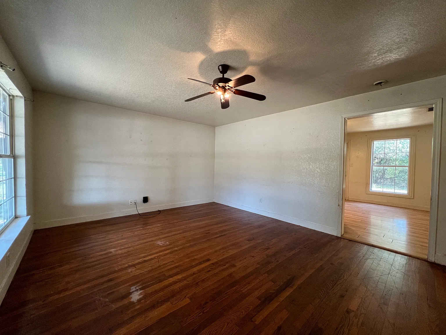 2 bed, 971 sqft, $1,400 — Photo 4