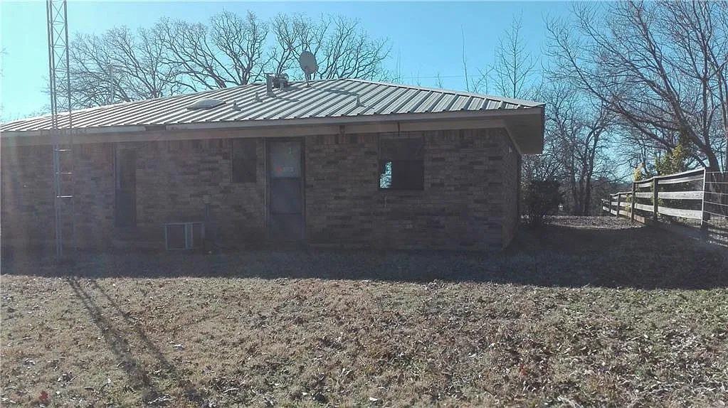 2 bed, 1.5 bath, 1148 sqft, $950 — Photo 4