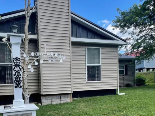 24 Hall Addition, Banner, KY 41603