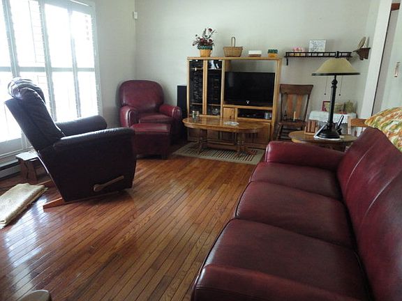 2nd image of 2977 Craven Dr