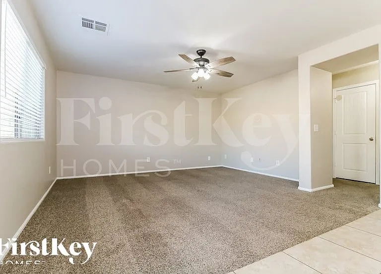 10222 W Hess St — Photo 3