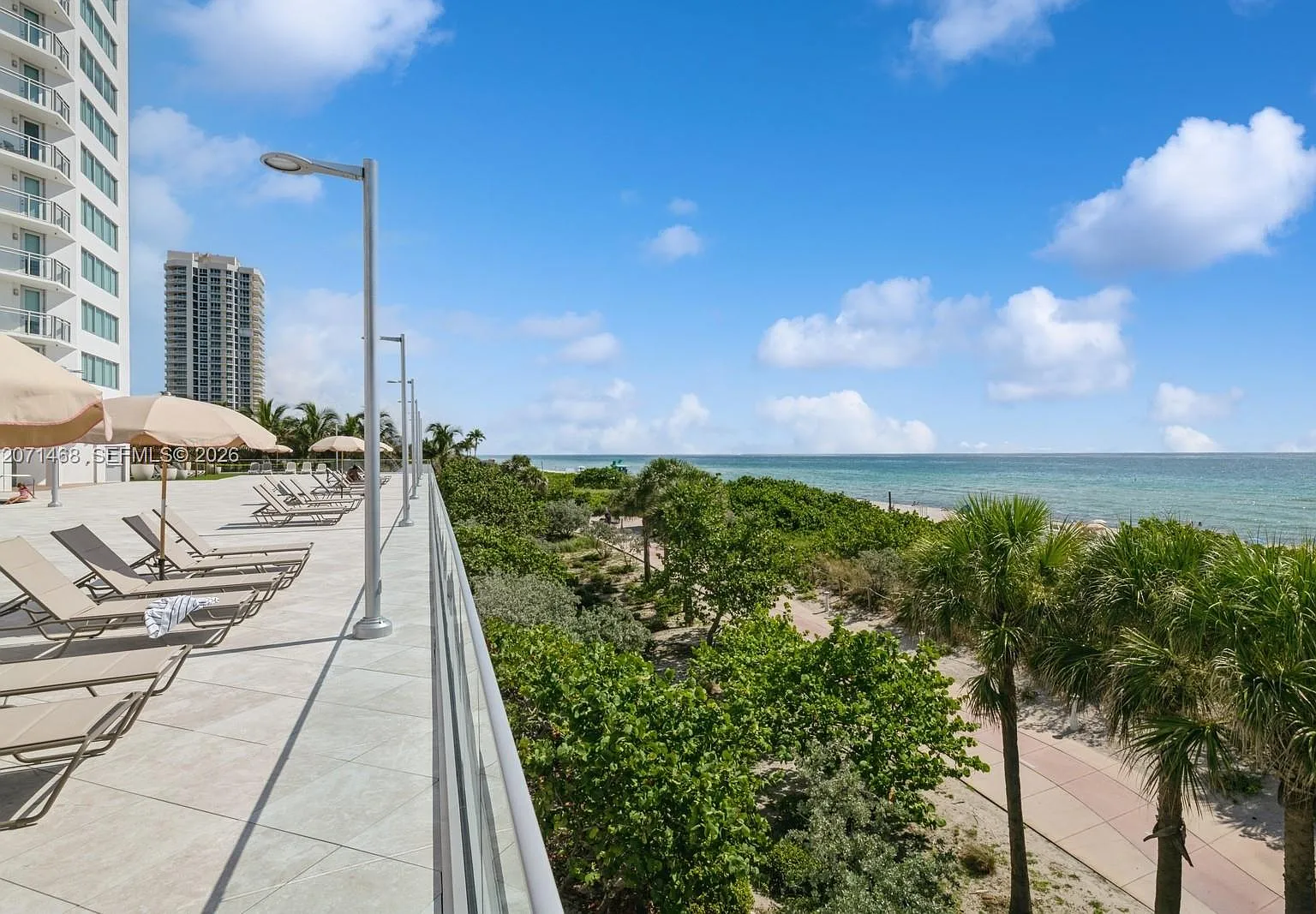 Burleigh House Condo — Photo 1