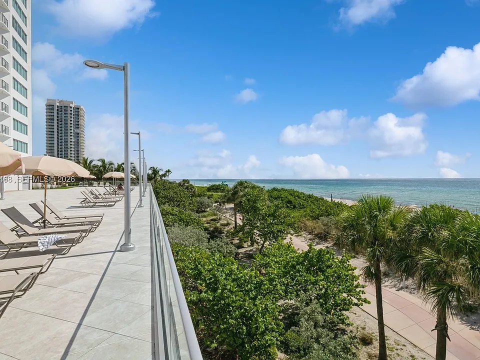 7135 Collins Ave #1125