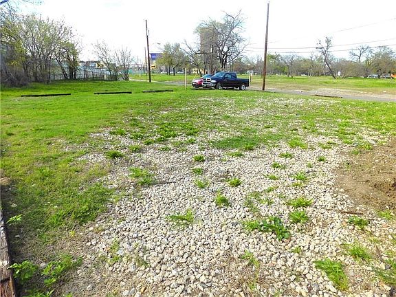 2nd image of 1821 Watkins Ave Lot 3