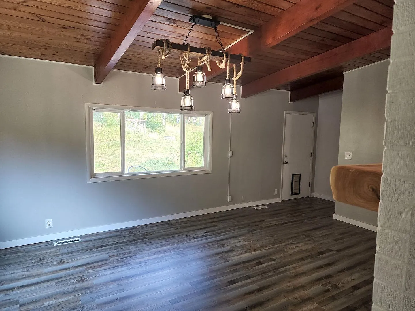 7201 N Beehive Rd — Photo 3