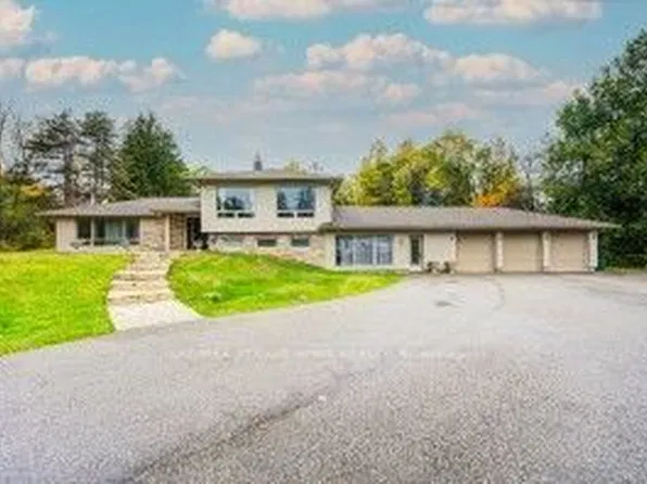 12 Westgate Blvd, King, ON L7B 1J9
