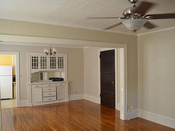 5th image of 1563 Breda Ave APT 4