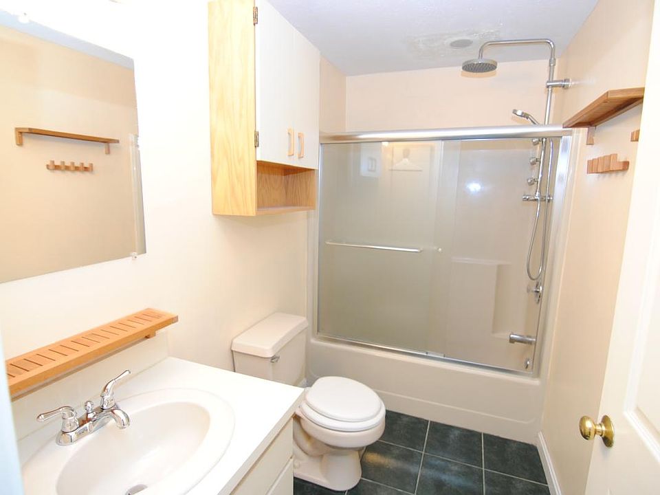 1st image of 9 Albury Stone Cir #U-221