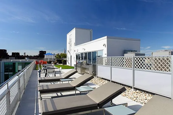 Rented by Greystar | media 12