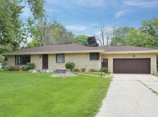 4660 N 159th St, Brookfield, WI 53005