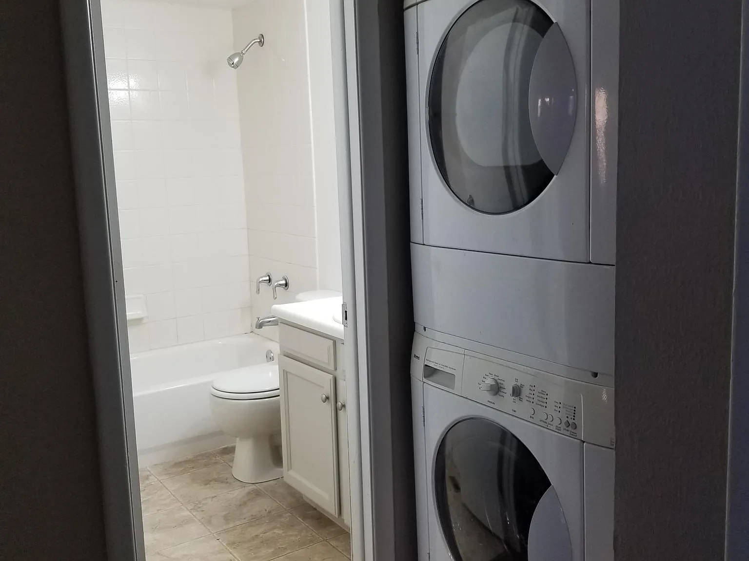 2 bed, 1091 sqft, $1,795 — Photo 3